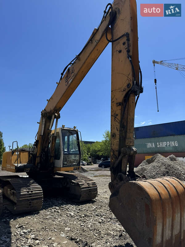 Гусеничный экскаватор Liebherr 904 2004 в Львове