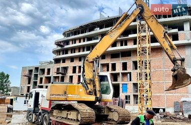 Гусеничний екскаватор Liebherr 904 2004 в Львові