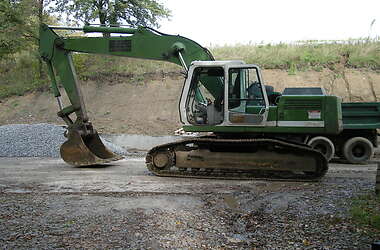 Гусеничный экскаватор Liebherr 922 1997 в Вышгороде