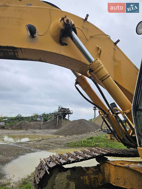 Экскаватор Liebherr 942 1998 в Надворной