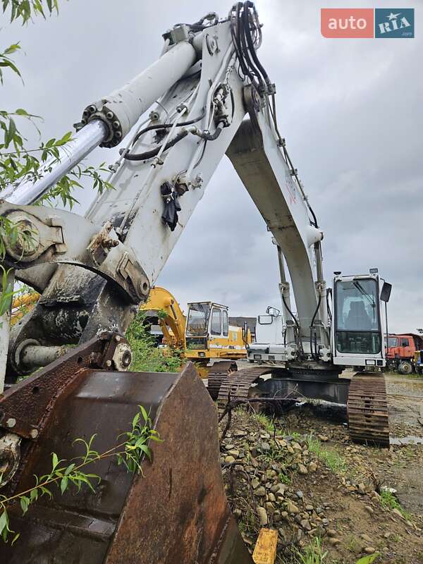 Экскаватор Liebherr 942 1998 в Надворной
