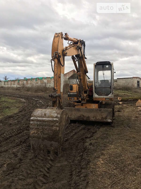 Колесный экскаватор Liebherr A 1993 в Виннице