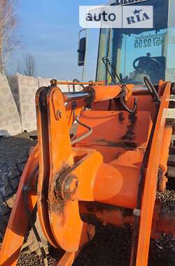 Фронтальні навантажувачі Liebherr L 509 2002 в 