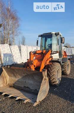 Фронтальні навантажувачі Liebherr L 509 2002 в 