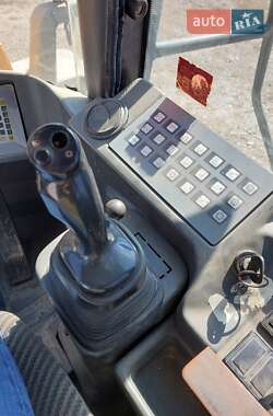 Фронтальный погрузчик Liebherr L 544 2003 в 
