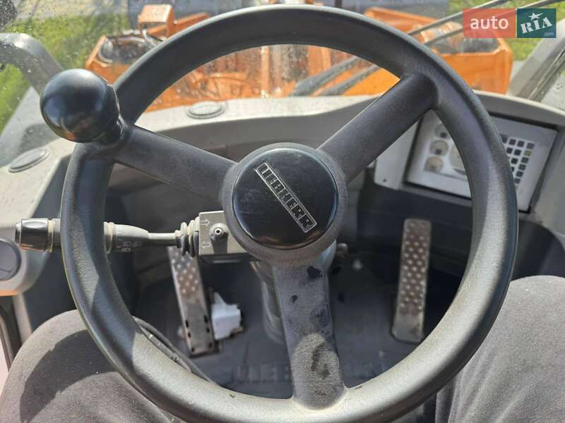 Фронтальні навантажувачі Liebherr L 544 2003 в Камені-Каширському фото 13 Фронтальні навантажувачі Liebherr L 544 2003 в Камені-Каширському