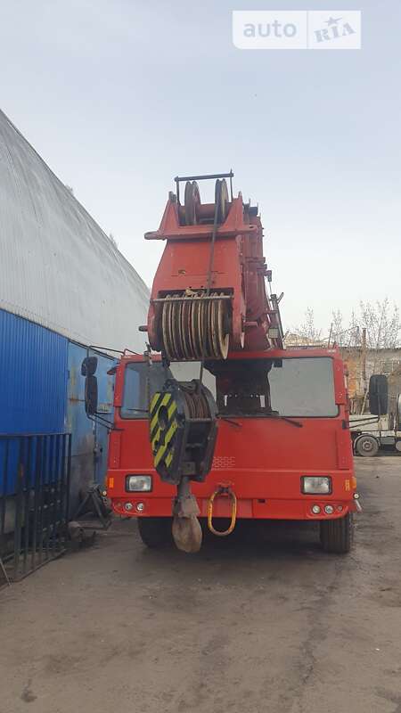 Автокран Liebherr LTM 1990 в Киеве
