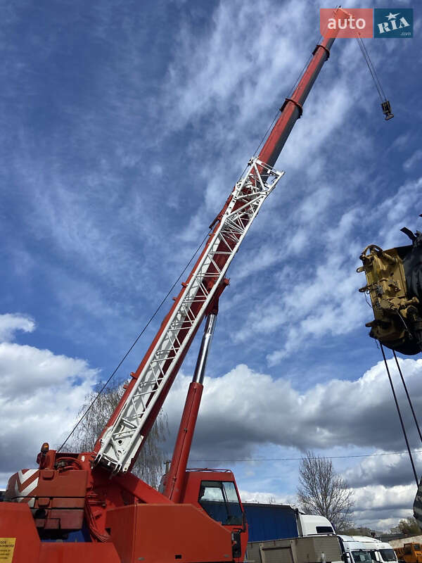 Автокран Liebherr LTM 2001 в Львові