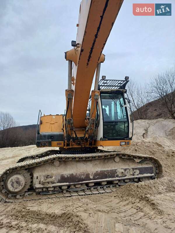Гусеничный экскаватор Liebherr R 9400 2009 в Рогатине