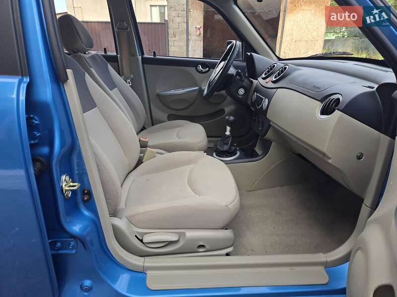 Хэтчбек Lifan 320 2011 в Каменском