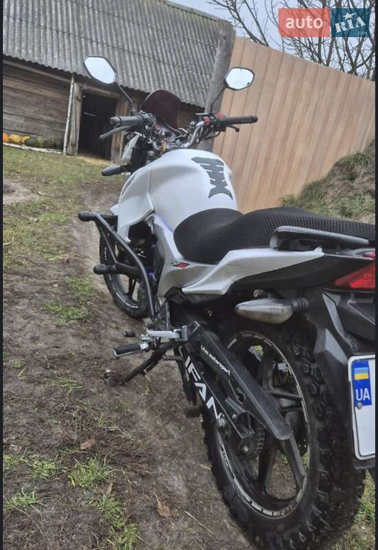 Мопеди Lifan KP 200 2023 в Луцьку фото 7 Мопеди Lifan KP 200 2023 в Луцьку