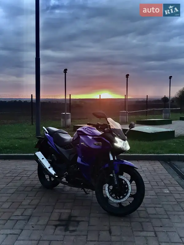 Спортбайк Lifan KPR 2015 в 