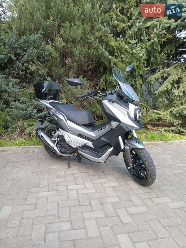 Скутер Lifan LF 150-13 2022 в Новгород-Сіверському фото 3 Скутер Lifan LF 150-13 2022 в Новгород-Сіверському