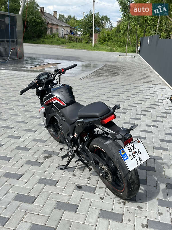 Мотоцикл Без обтекателей (Naked bike) Lifan SR 220 2023 в Шепетовке фото 3 Мотоцикл Без обтекателей (Naked bike) Lifan SR 220 2023 в Шепетовке