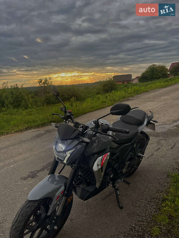 Мотоцикл Без обтекателей (Naked bike) Lifan SR 220 2025 в Дрогобыче фото 7 Мотоцикл Без обтекателей (Naked bike) Lifan SR 220 2025 в Дрогобыче