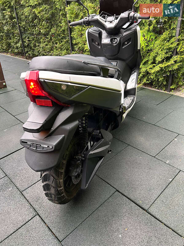 Макси-скутер Like.Bike Earth 2021 в Киеве