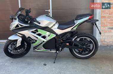 Спортбайк Like.Bike Earth 2022 в Виннице
