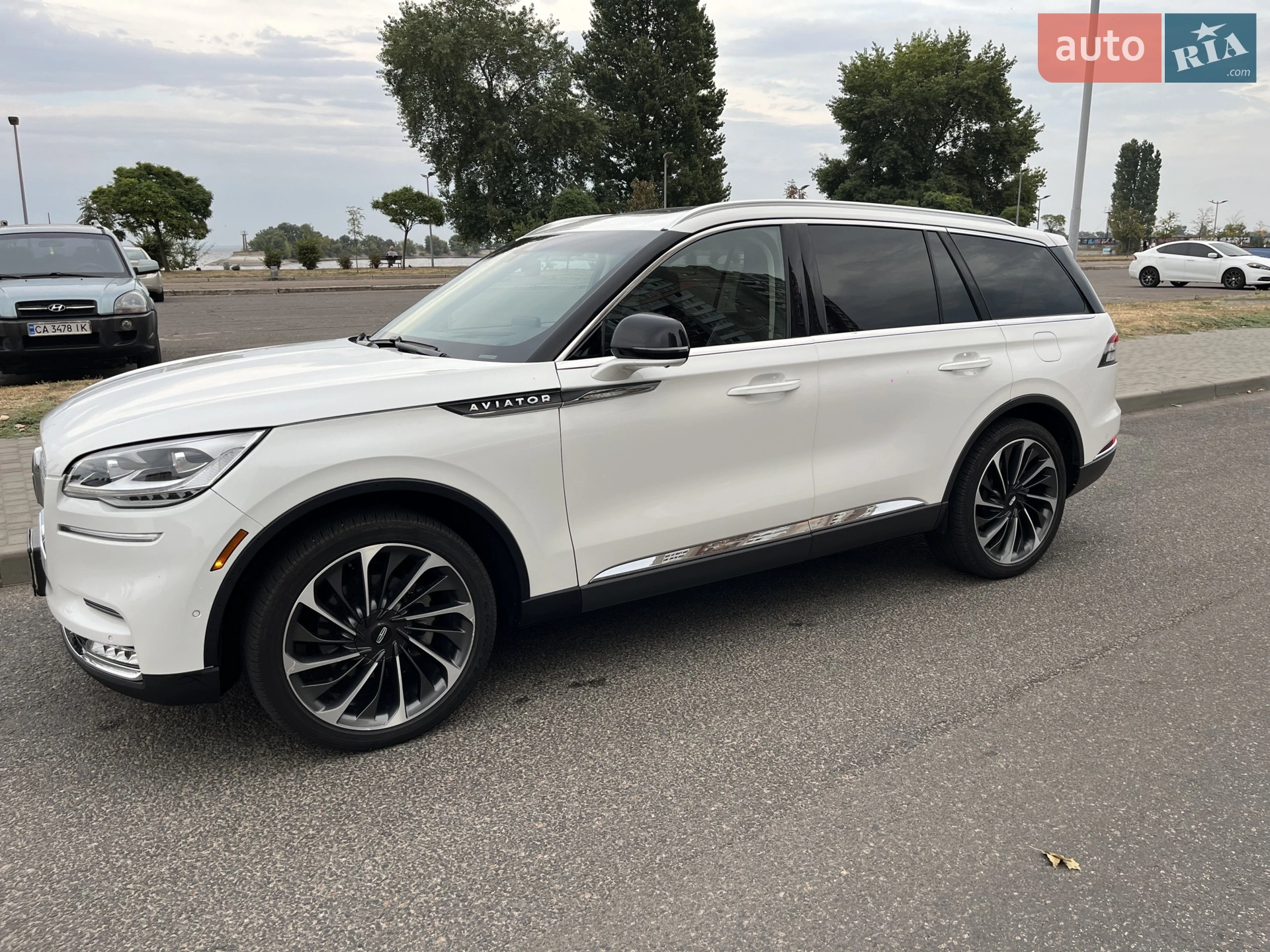 2021 Lincoln Aviator - мініатюра 7
