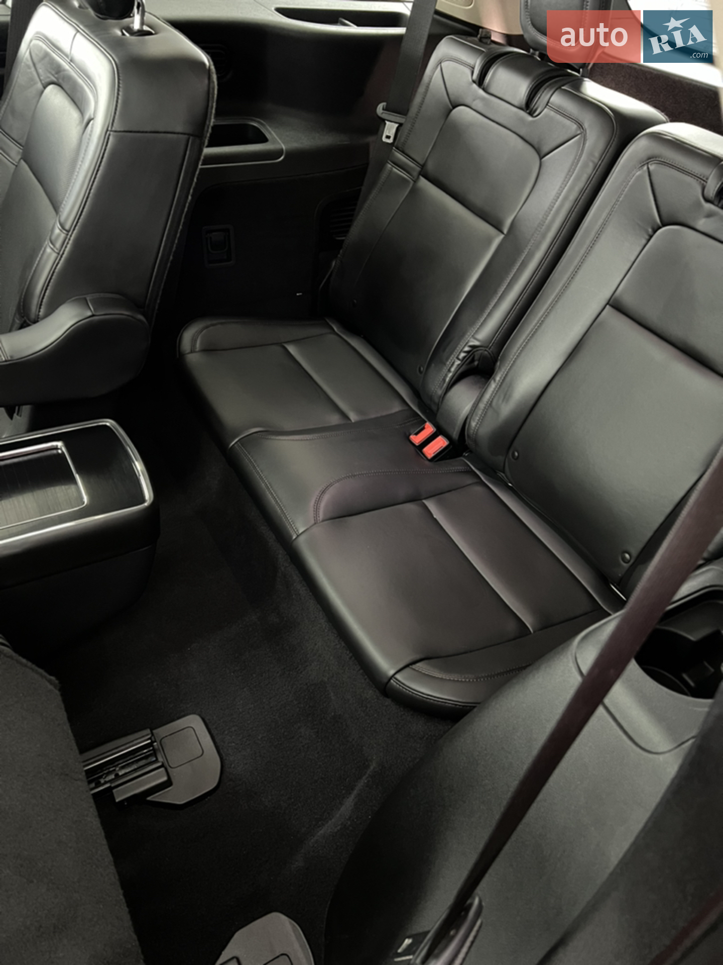 2019 Lincoln Aviator - мініатюра 27