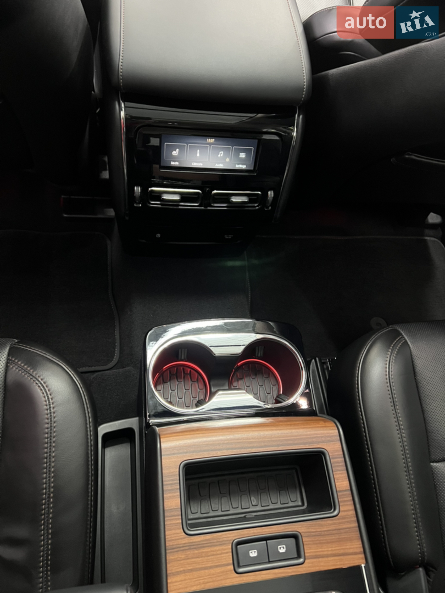 2019 Lincoln Aviator - мініатюра 28