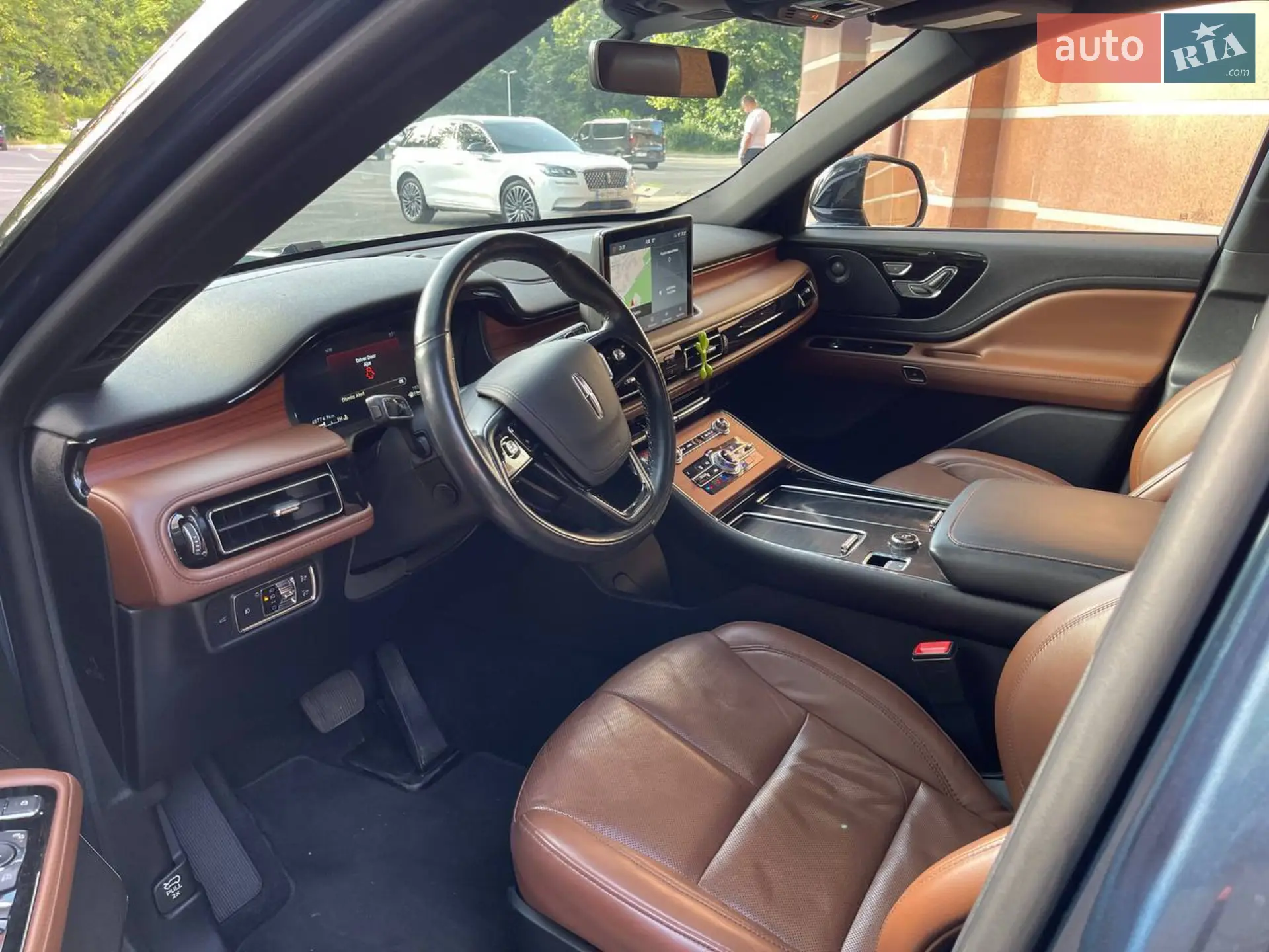 2019 Lincoln Aviator - мініатюра 30