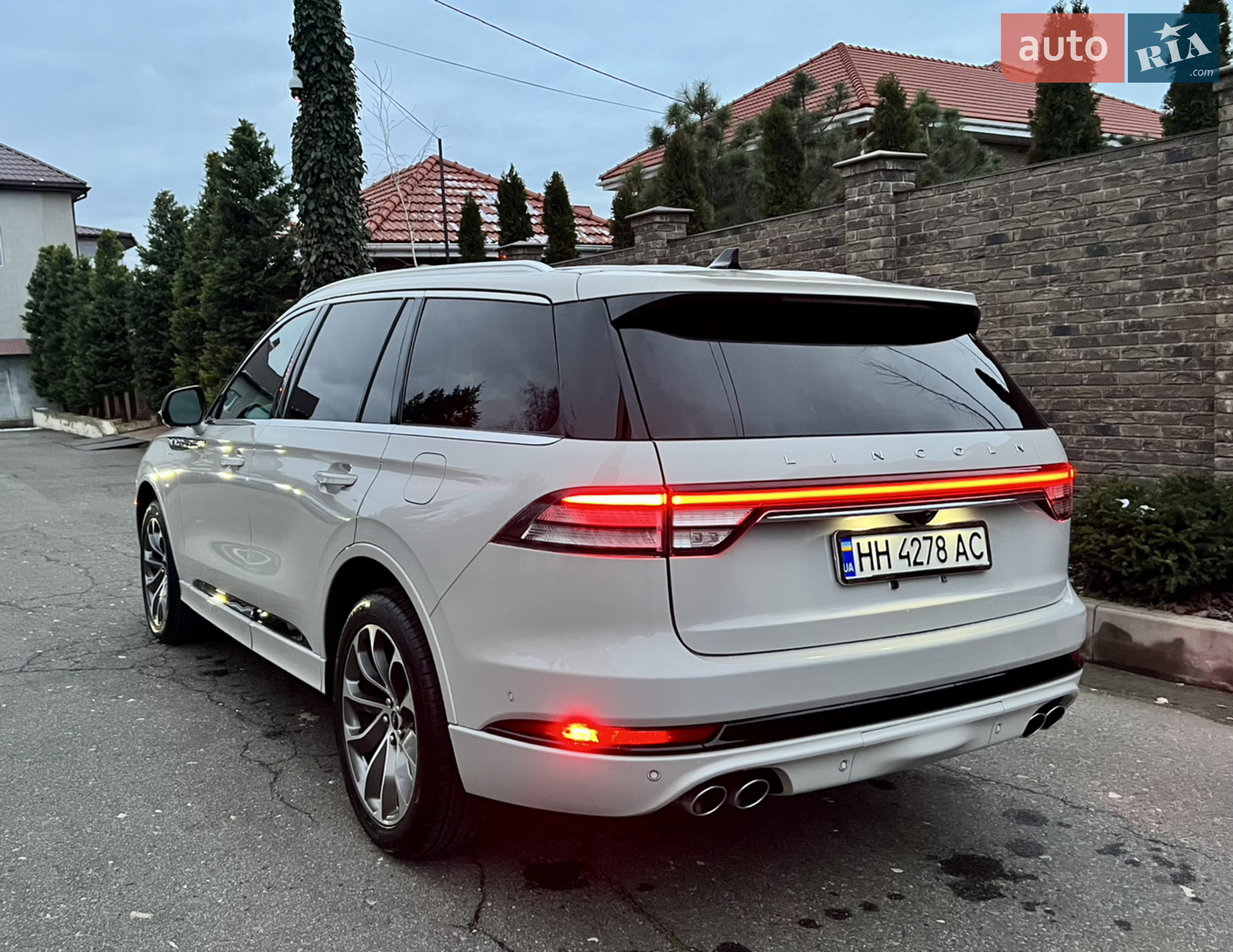 2020 Lincoln Aviator - мініатюра 24