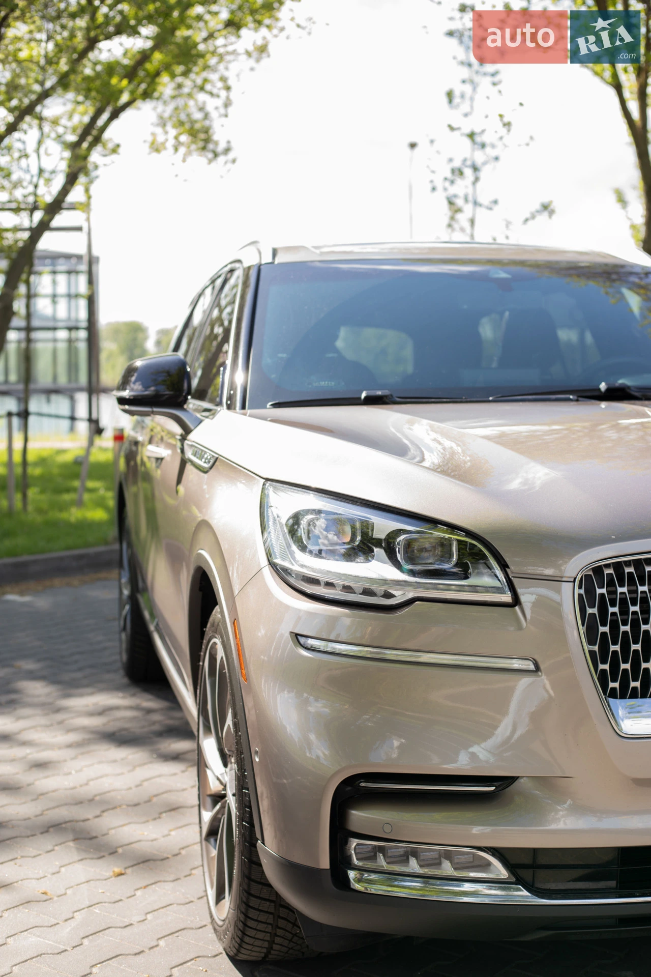 2020 Lincoln Aviator - мініатюра 10