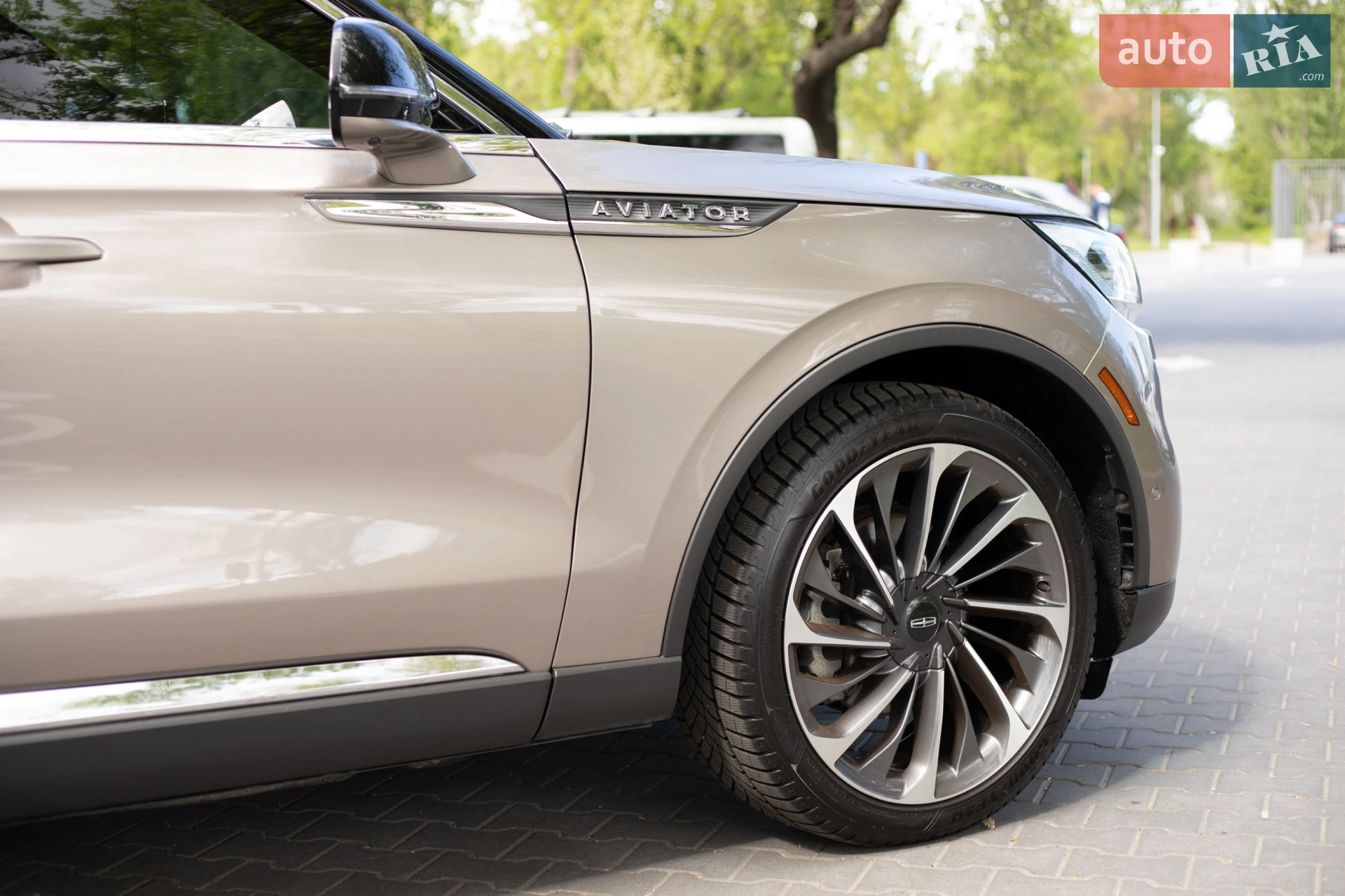 2020 Lincoln Aviator - мініатюра 15