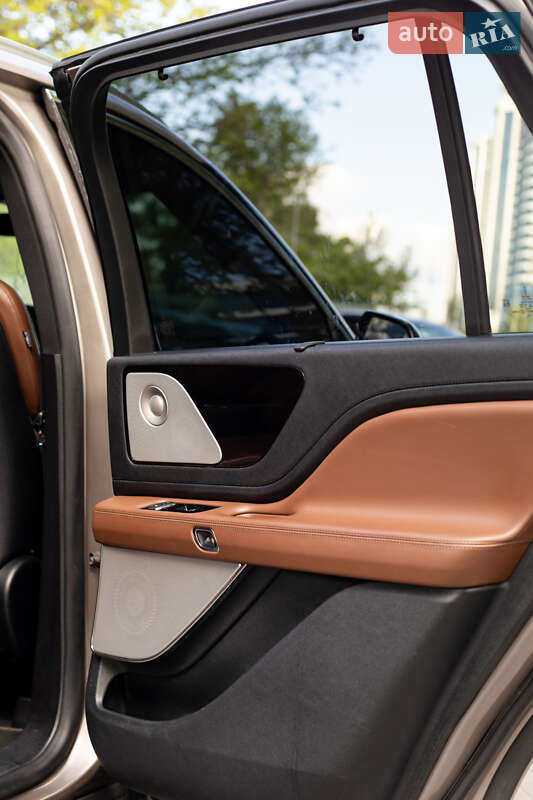 Позашляховик / Кросовер Lincoln Aviator 2020 в Києві