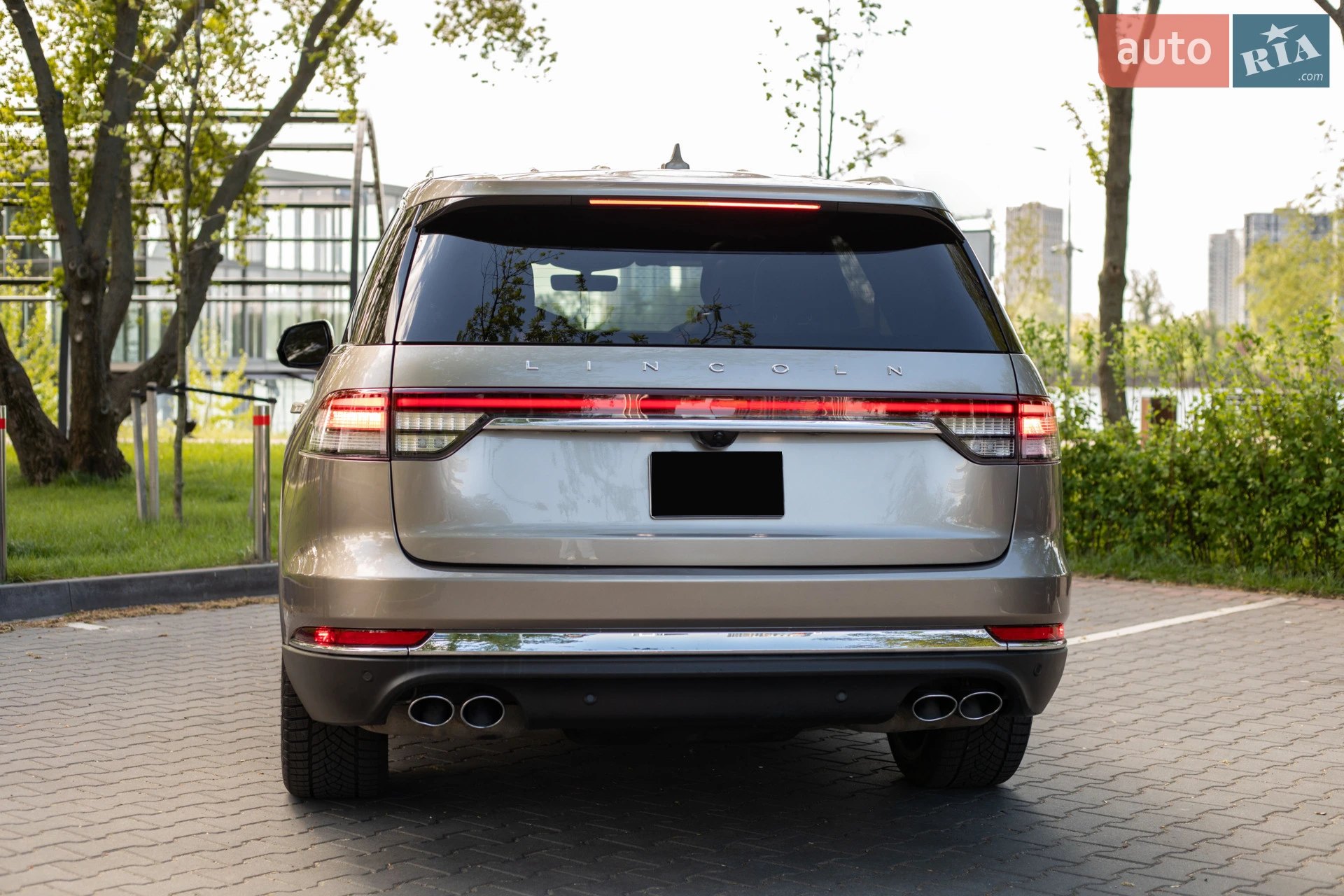2020 Lincoln Aviator - мініатюра 3