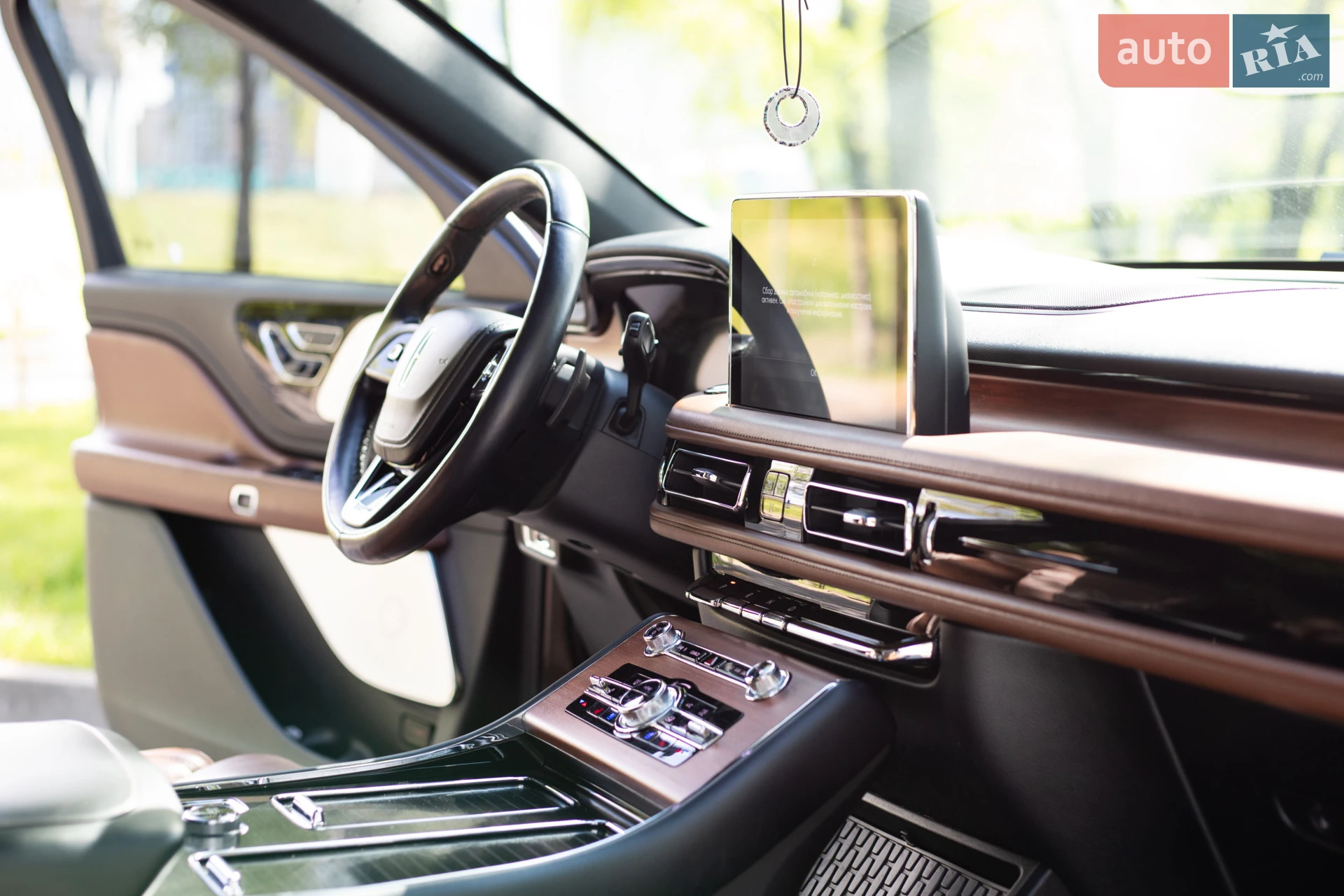 2020 Lincoln Aviator - мініатюра 28