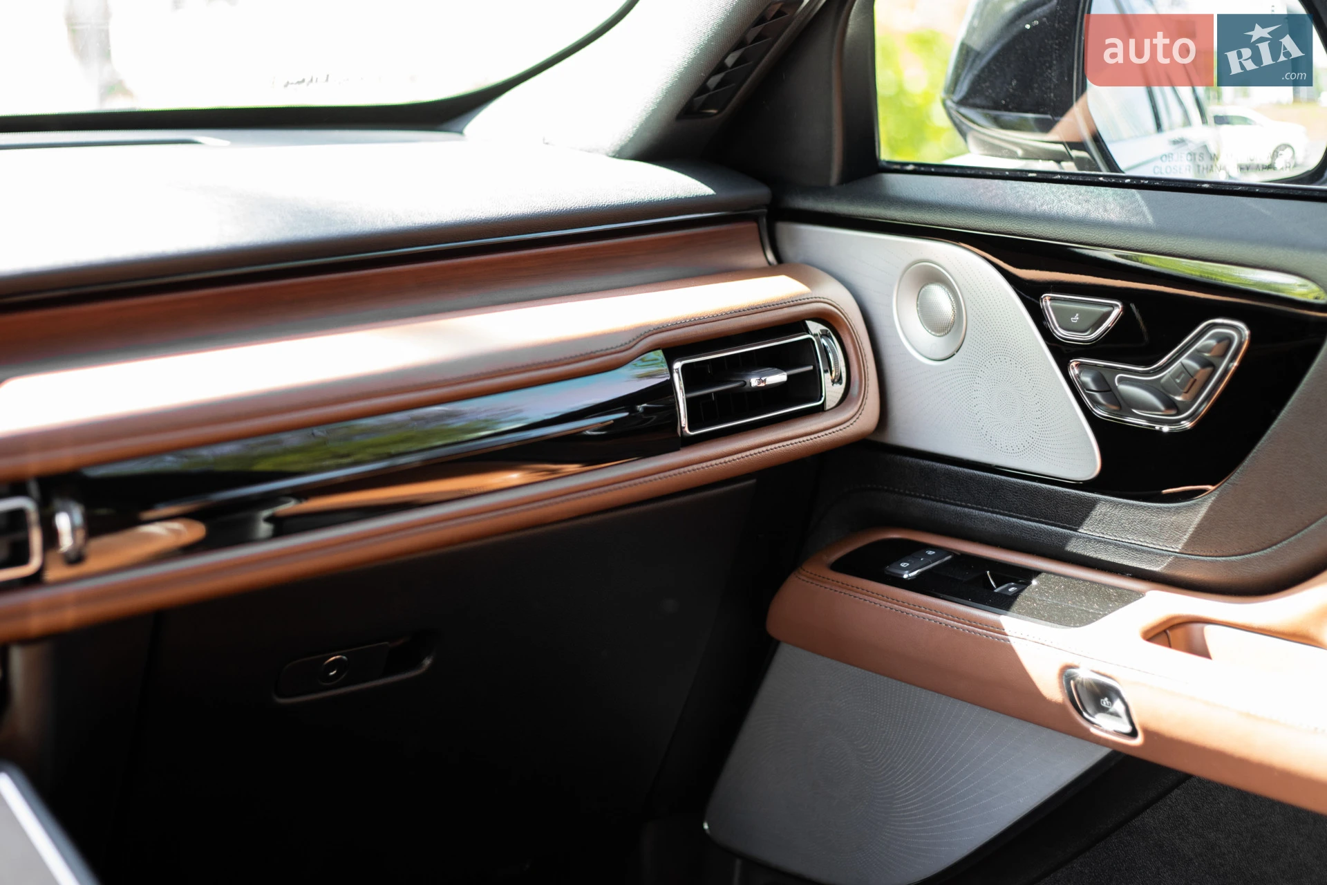 2020 Lincoln Aviator - мініатюра 55