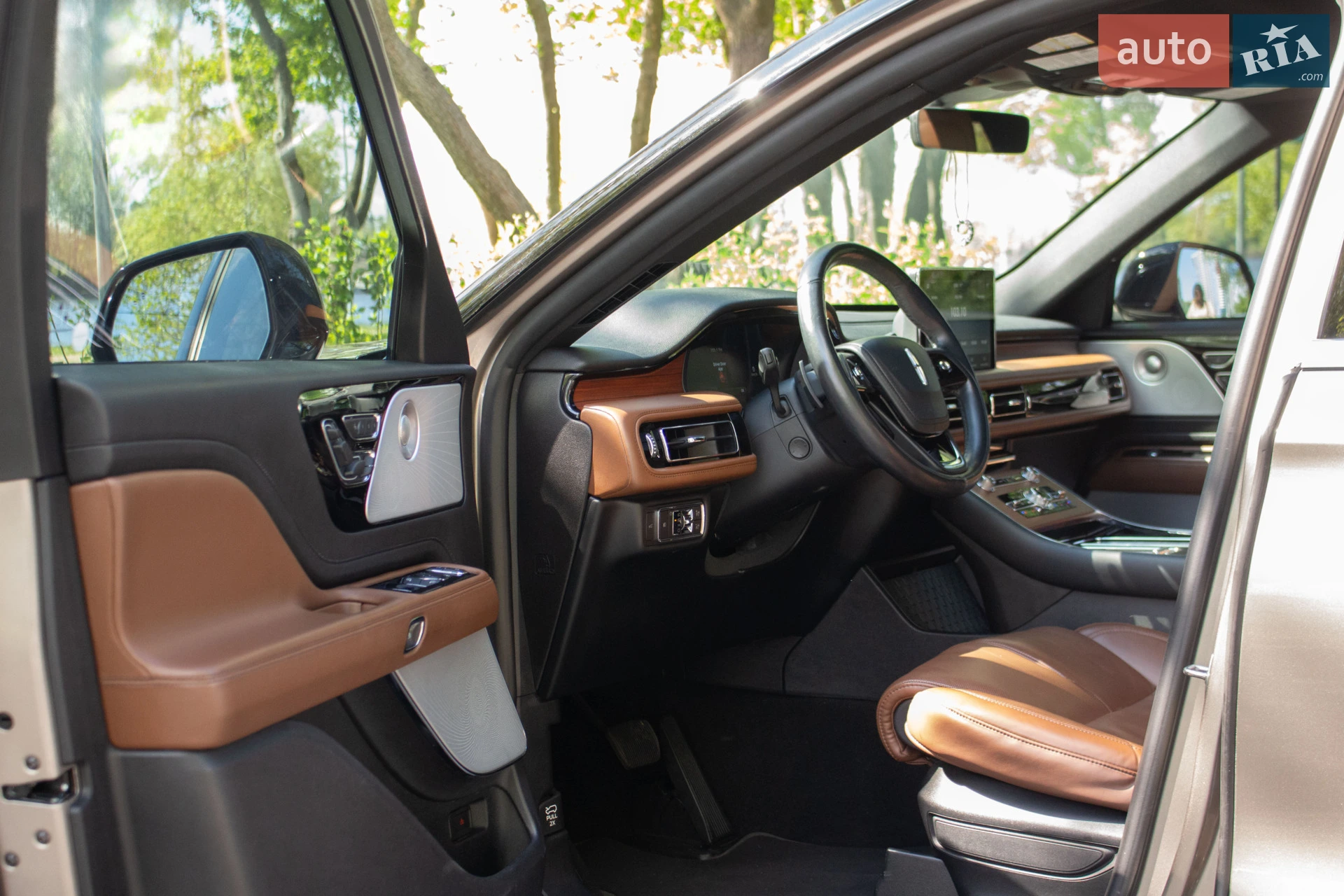2020 Lincoln Aviator - мініатюра 60