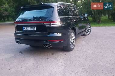 Позашляховик / Кросовер Lincoln Aviator 2023 в 