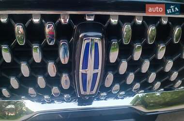 Позашляховик / Кросовер Lincoln Aviator 2023 в 