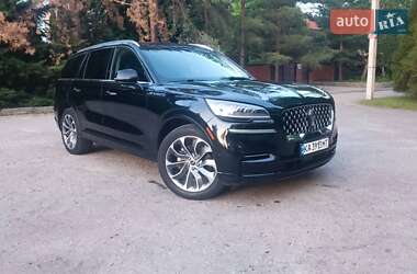 Позашляховик / Кросовер Lincoln Aviator 2023 в 
