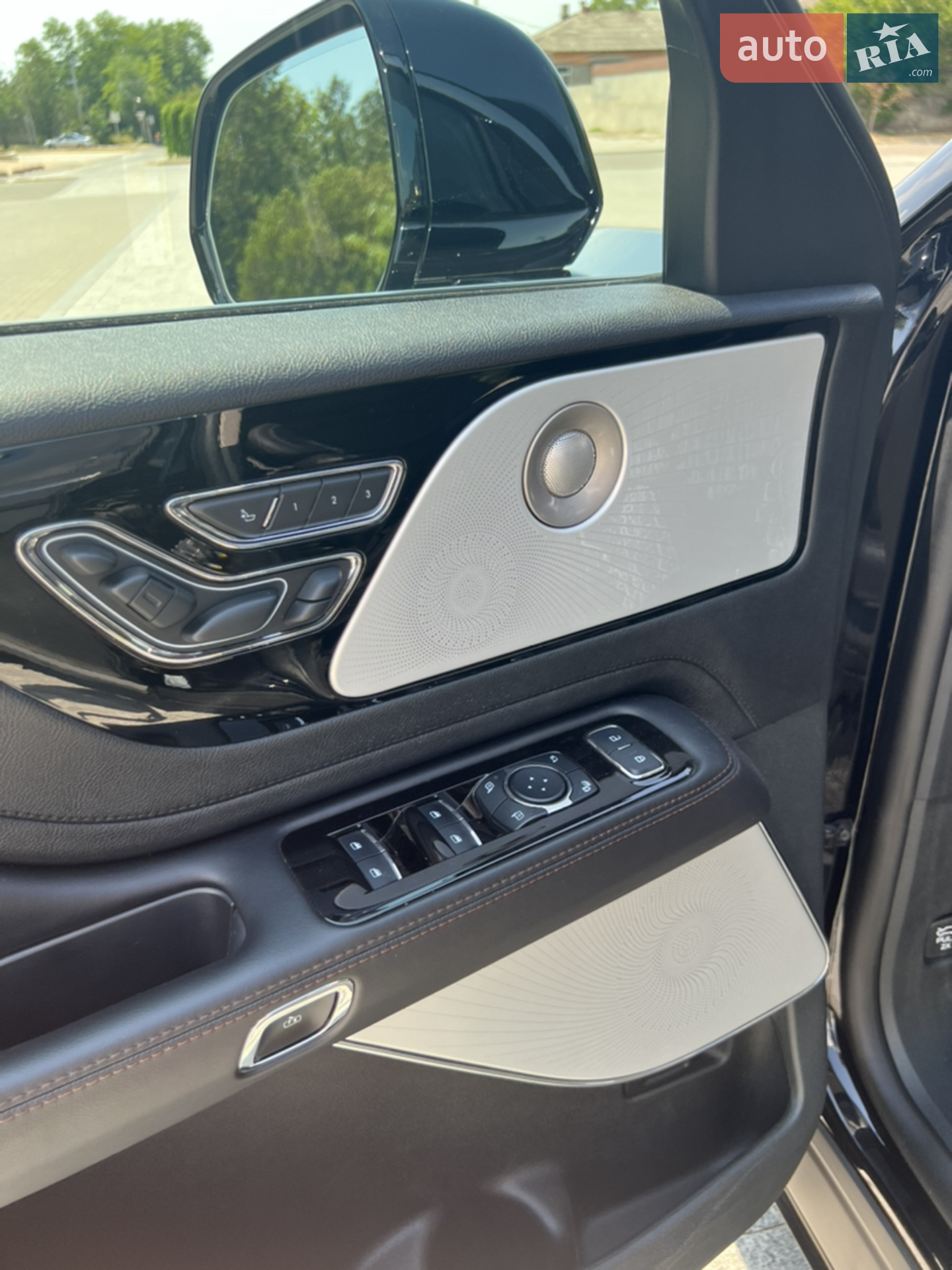 2023 Lincoln Aviator - мініатюра 13