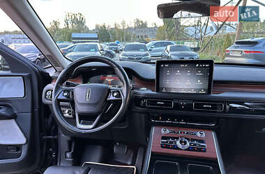 Внедорожник / Кроссовер Lincoln Aviator 2023 в 