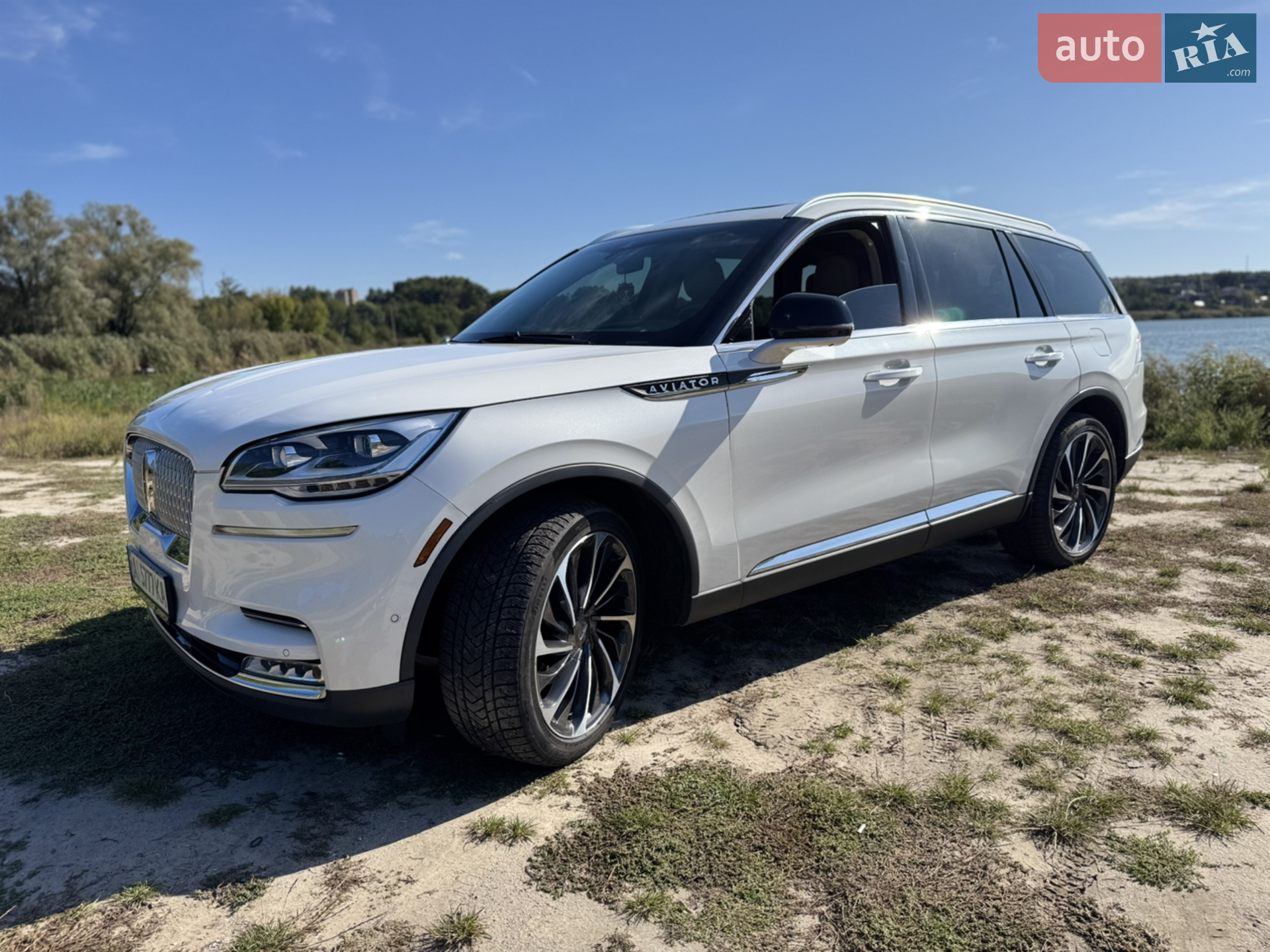 2020 Lincoln Aviator - мініатюра 4
