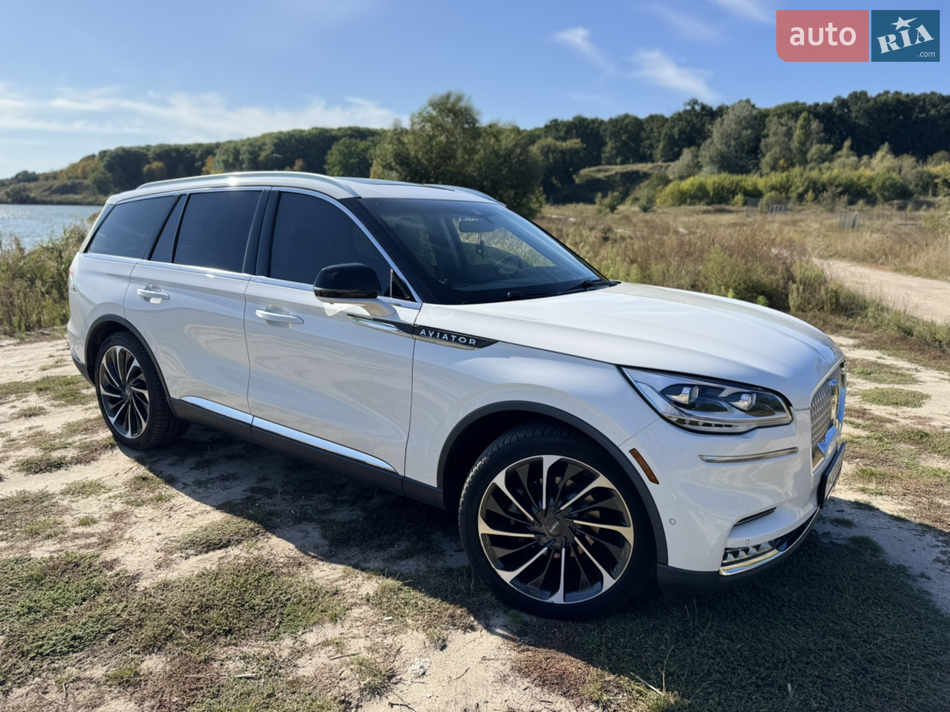 2020 Lincoln Aviator - мініатюра 12