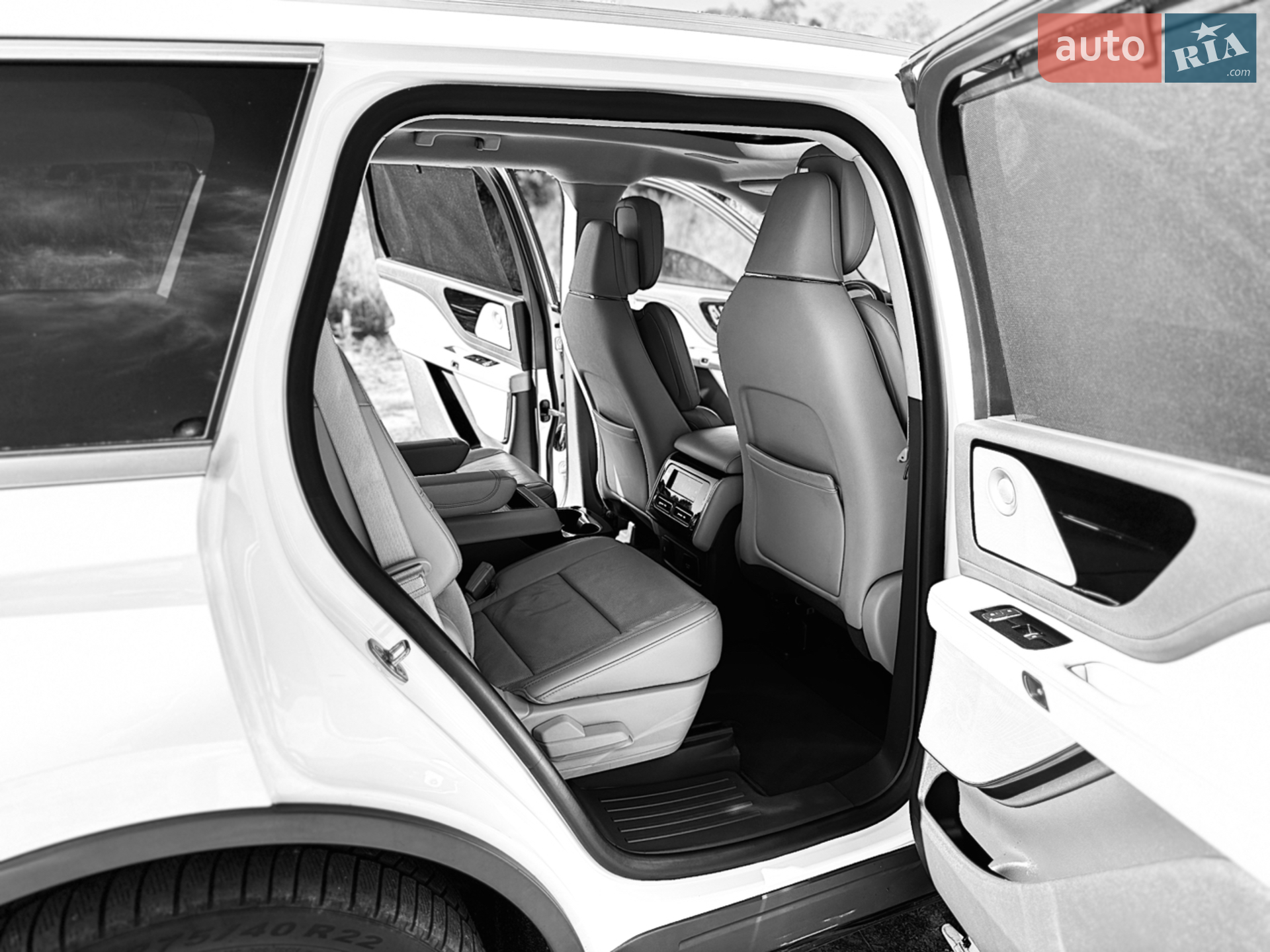 2020 Lincoln Aviator - мініатюра 29