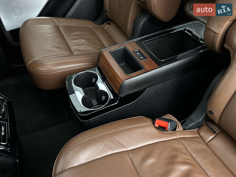 Позашляховик / Кросовер Lincoln Aviator 2019 в Шептицькому