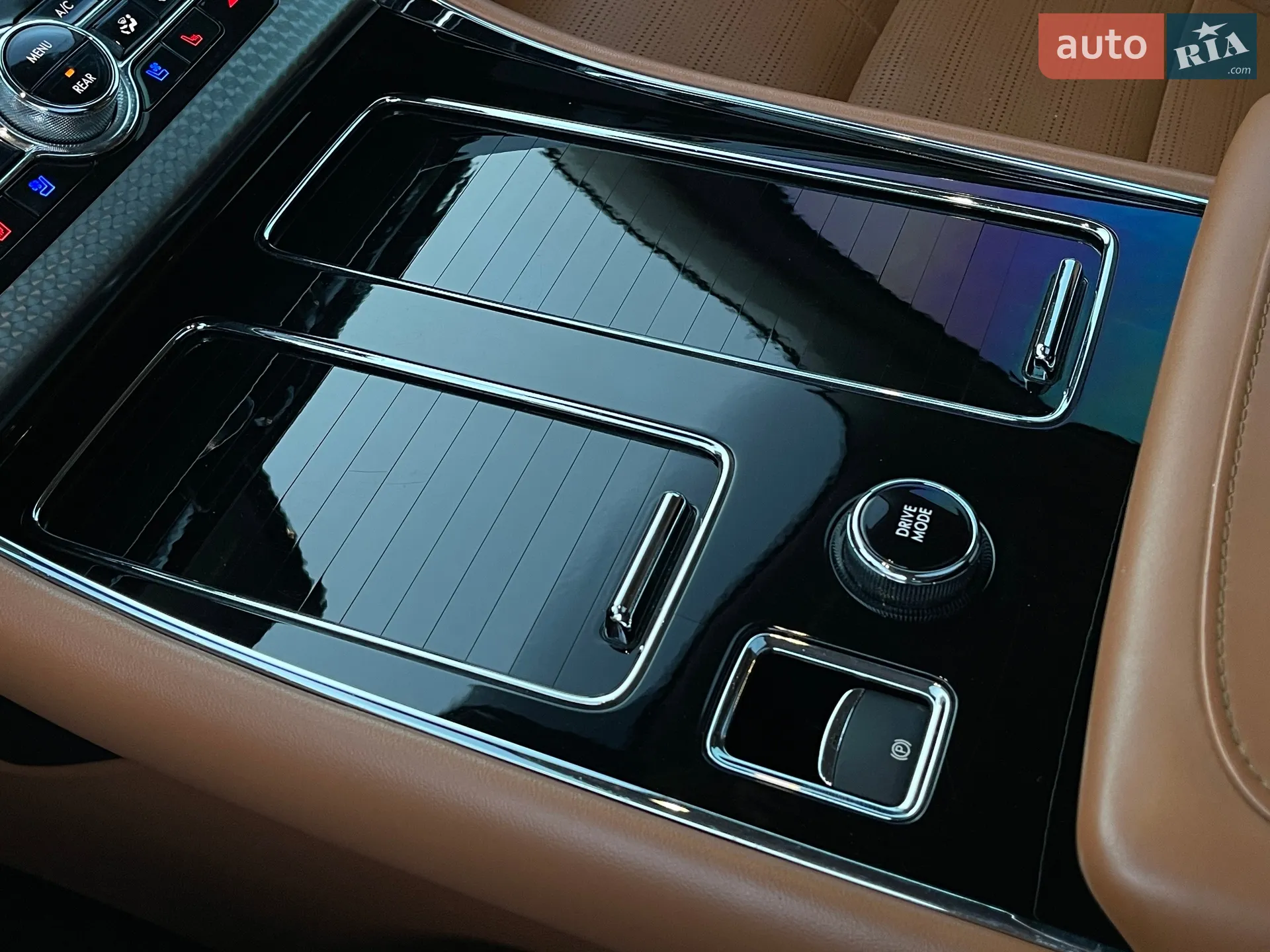 2020 Lincoln Aviator - мініатюра 28
