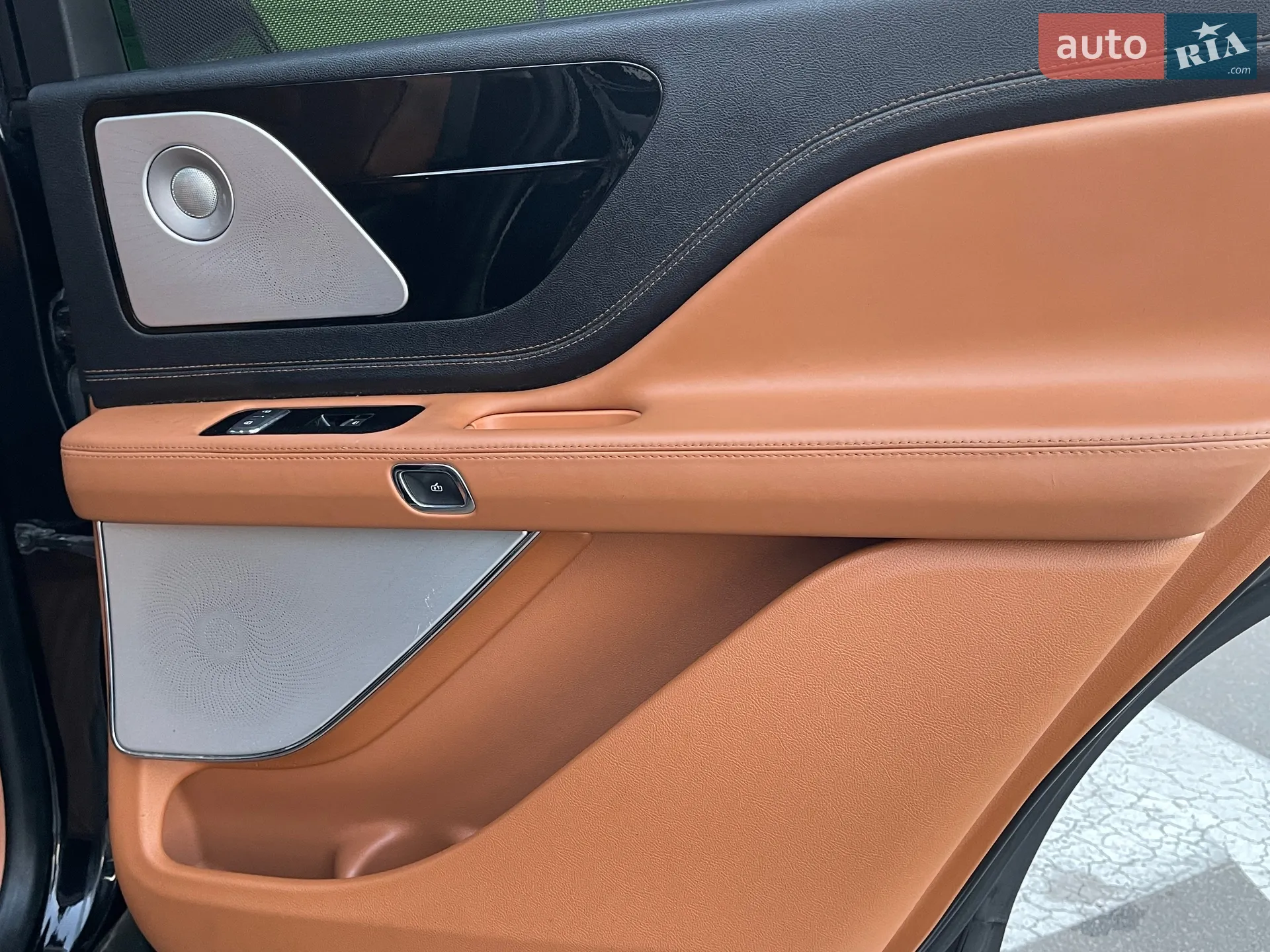 2020 Lincoln Aviator - мініатюра 36