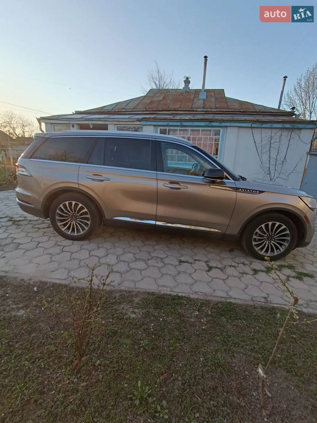 2019 Lincoln Aviator - мініатюра 6