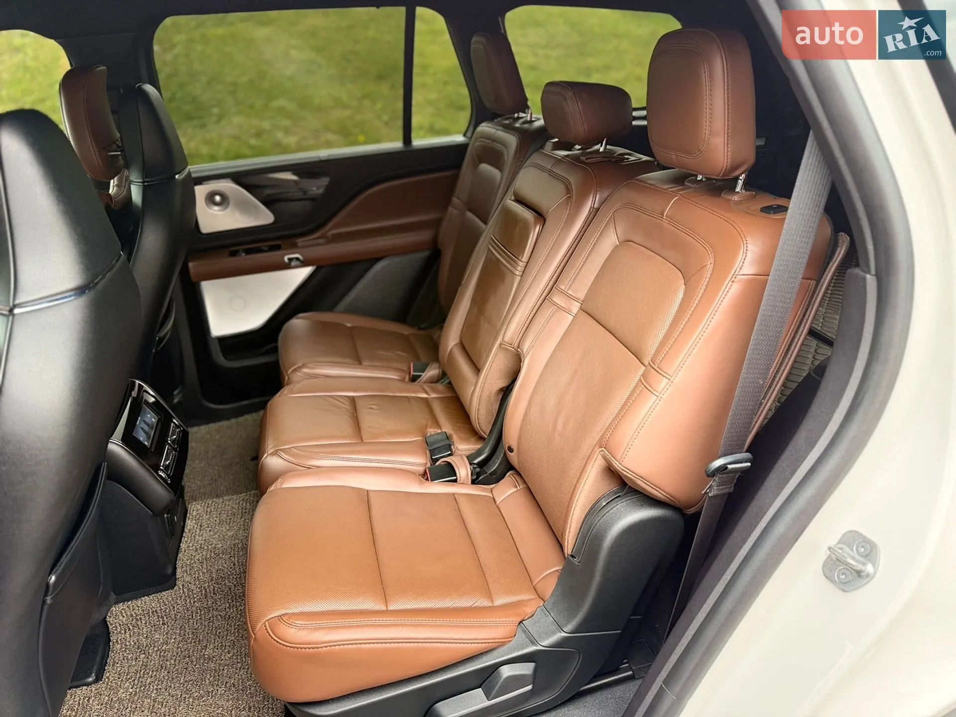 2022 Lincoln Aviator - мініатюра 12