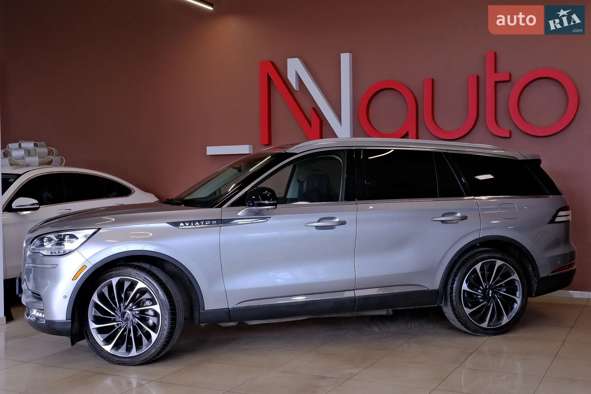 2021 Lincoln Aviator - мініатюра 11