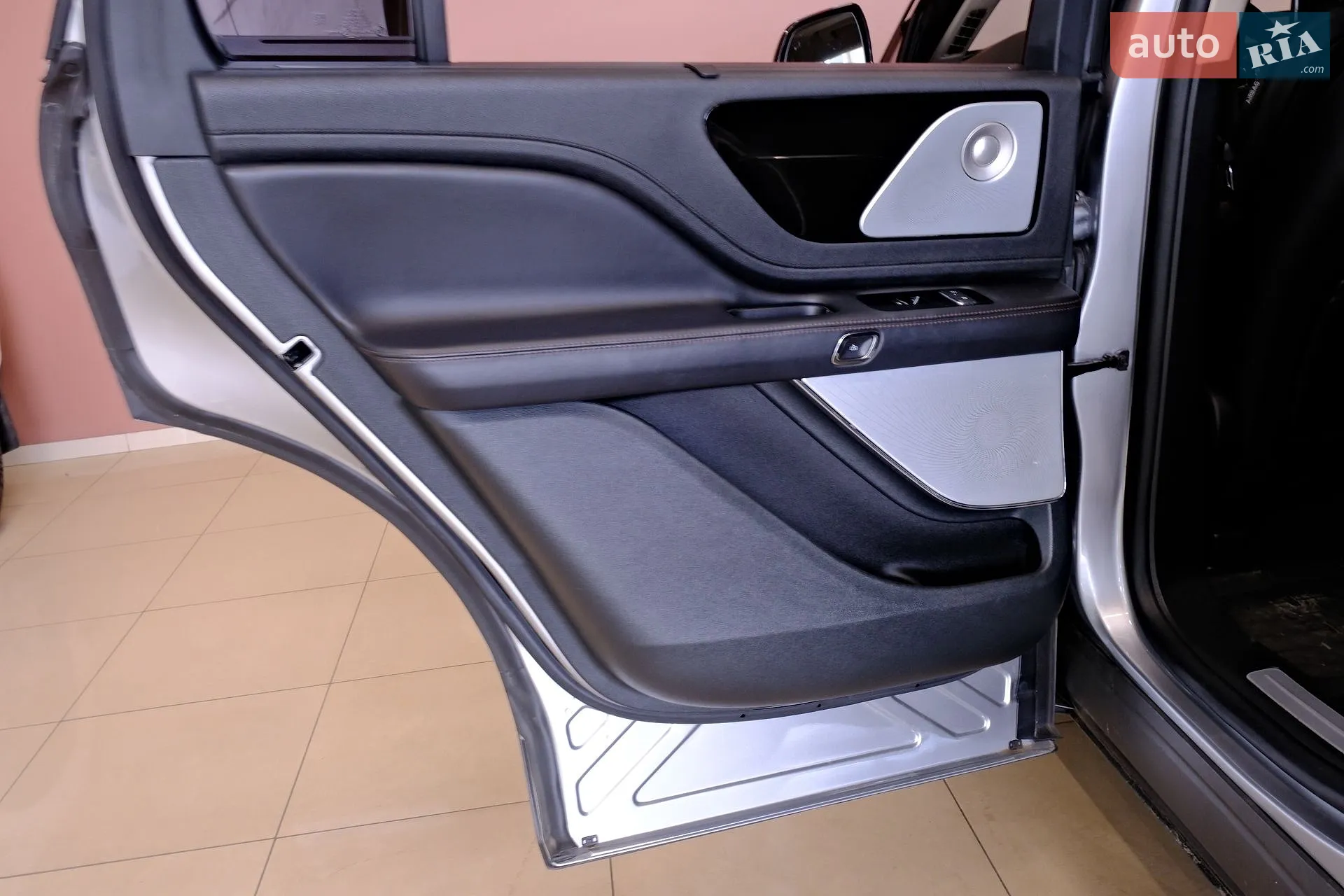 2021 Lincoln Aviator - мініатюра 33