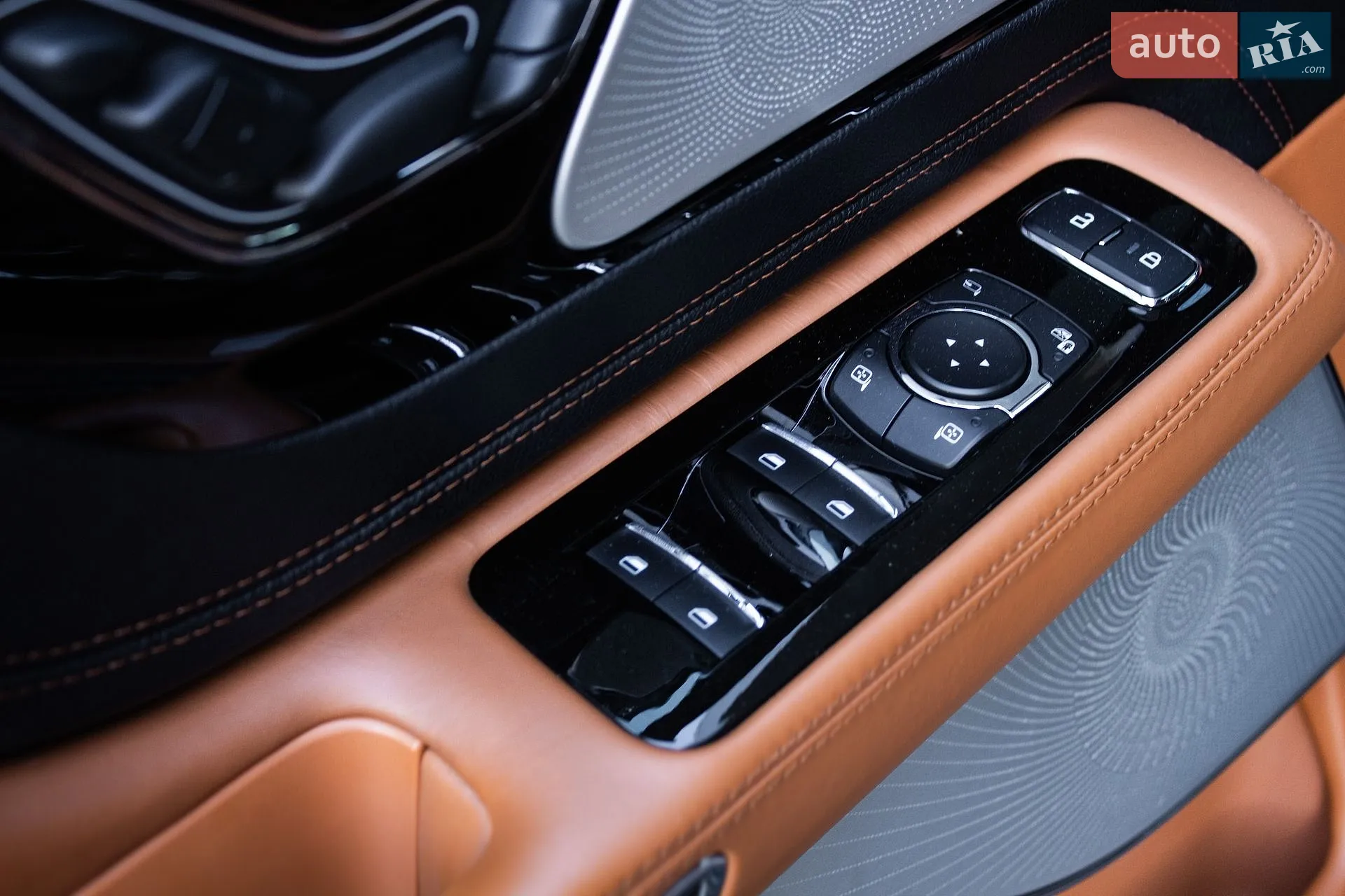 2020 Lincoln Aviator - мініатюра 35