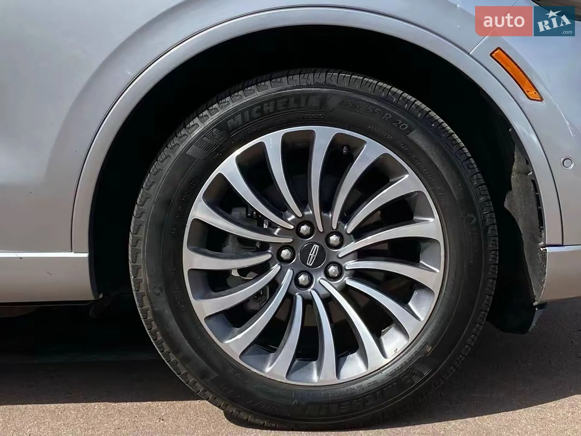 2019 Lincoln Aviator - мініатюра 7